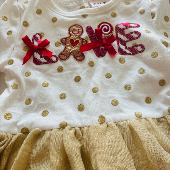 Little Lass Gold Polka Dot and Red Gingerbread Accent Top with Bottoms Size 3T - Picture 3 of 7